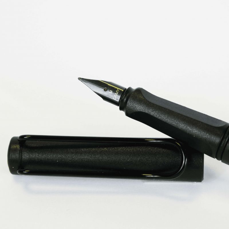 Lamy - Stylo plume - Safari All Black - Ecriture Fine Lamy - Stylo plume - Safari All Black - Ecriture Fine