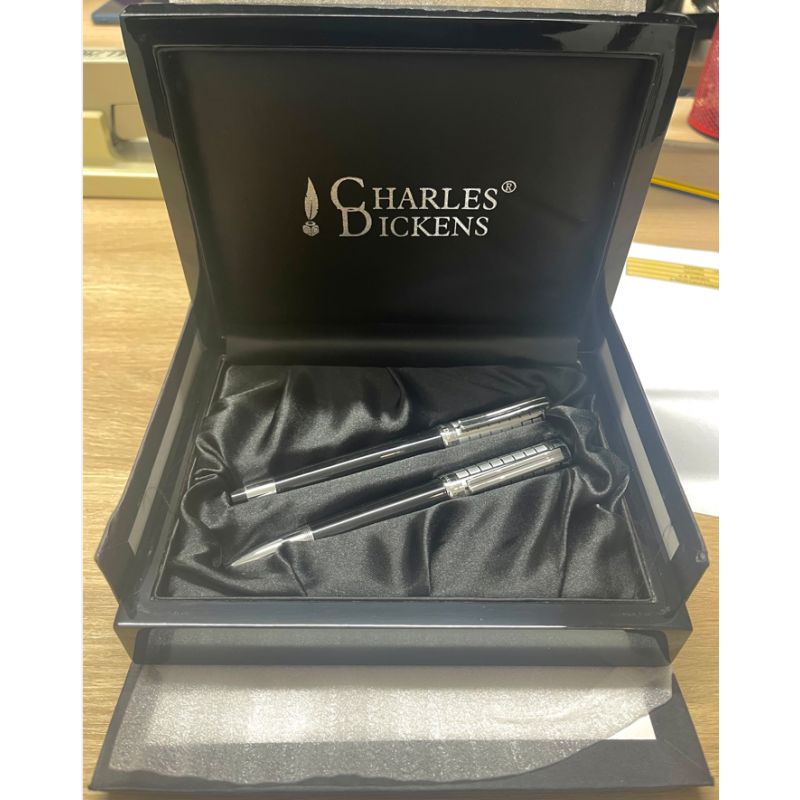 CHARLES DICKENS - parure stylo bille et roller CHARLES DICKENS - parure stylo bille et roller